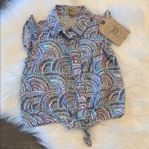 Girls 3T knot front shirt